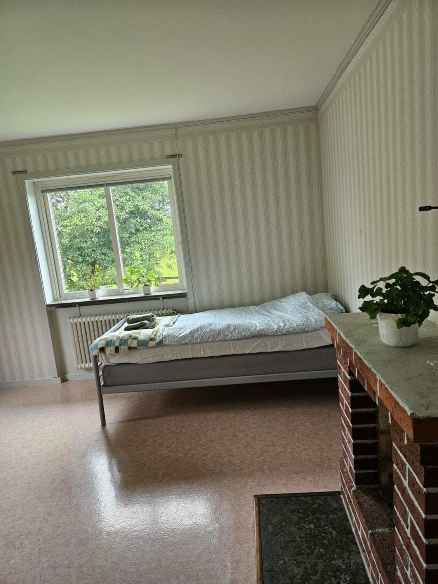 Oernsro Boende Och Staellplatser Skara Extérieur photo